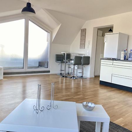 Schoenes Erwachen Im Frankfurter Penthouse Франкфурт на Майн Екстериор снимка