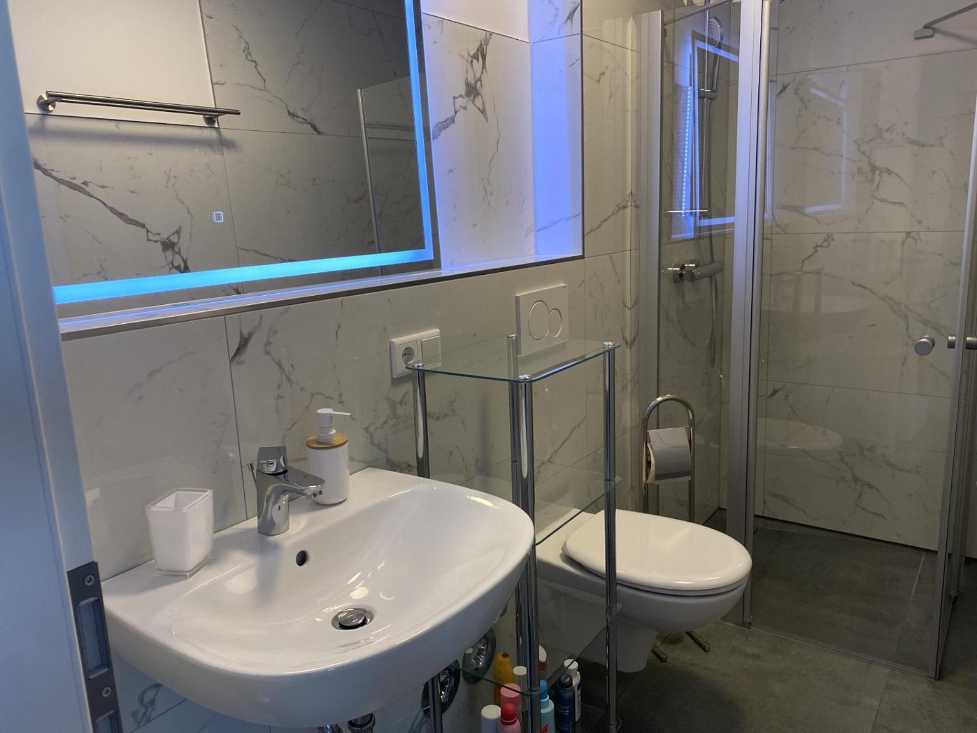 Schoenes Erwachen Im Frankfurter Penthouse Франкфурт на Майн Екстериор снимка