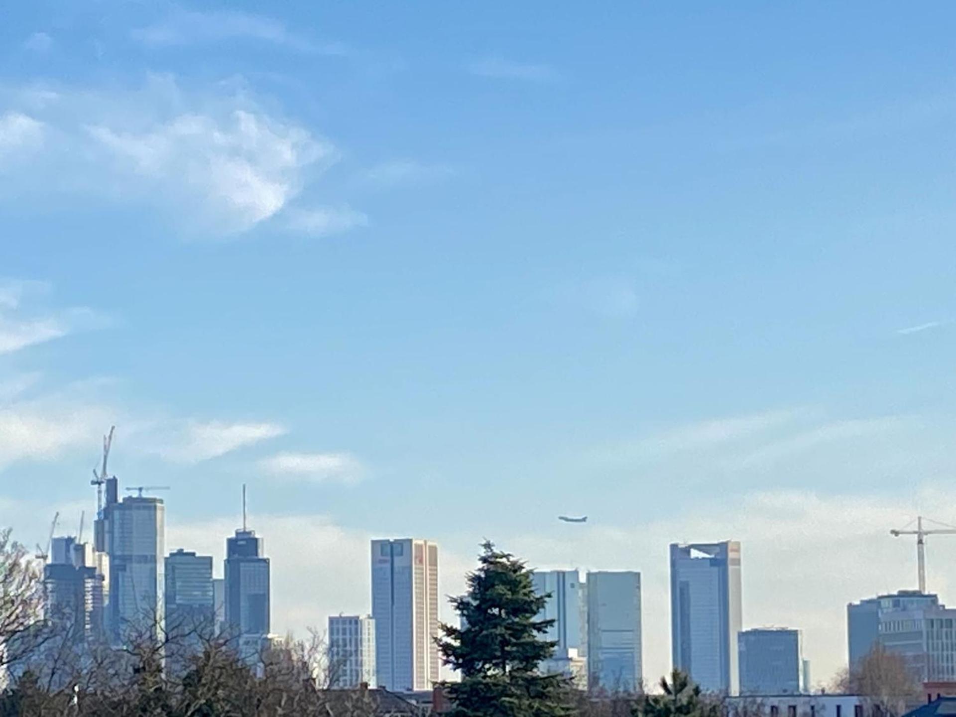 Schoenes Erwachen Im Frankfurter Penthouse Франкфурт на Майн Екстериор снимка