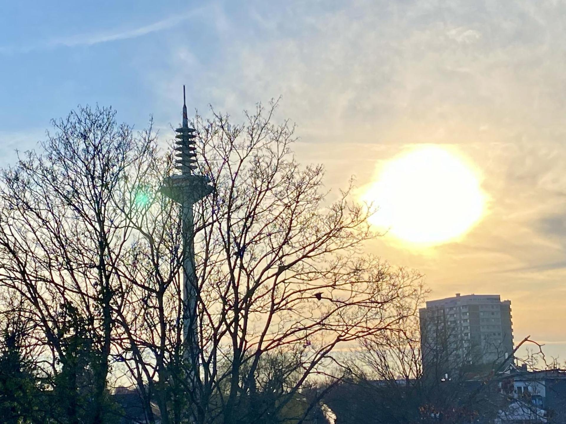 Schoenes Erwachen Im Frankfurter Penthouse Франкфурт на Майн Екстериор снимка